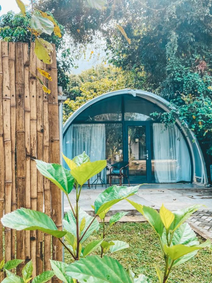 Nivadoo Resort Sigirija Zewnętrze zdjęcie A prefab home in Vietnam